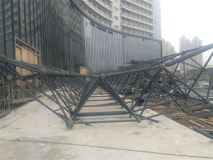 西宁万豪酒店雨棚网架